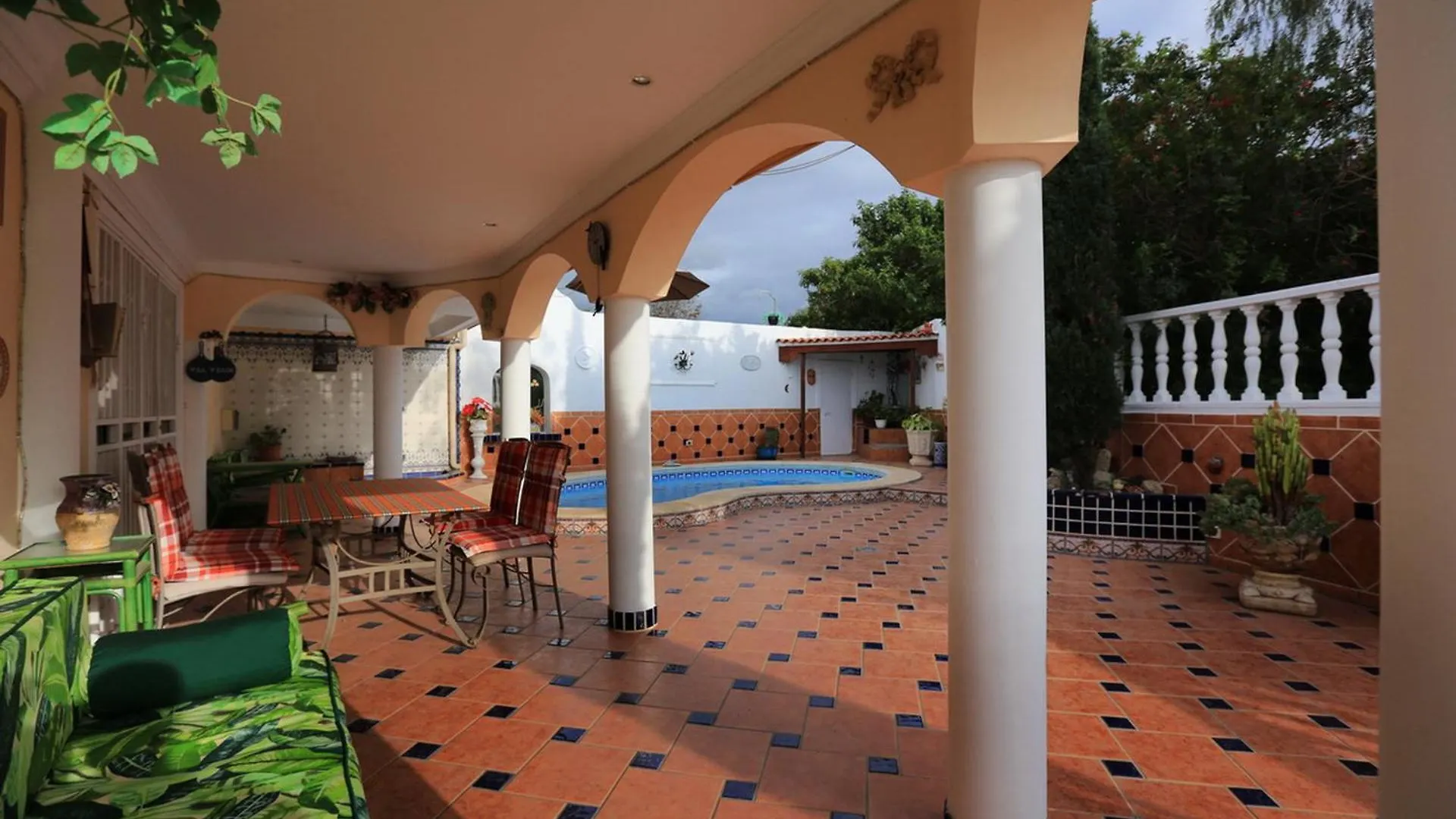Luxurious Violet Villa Costa Adeje