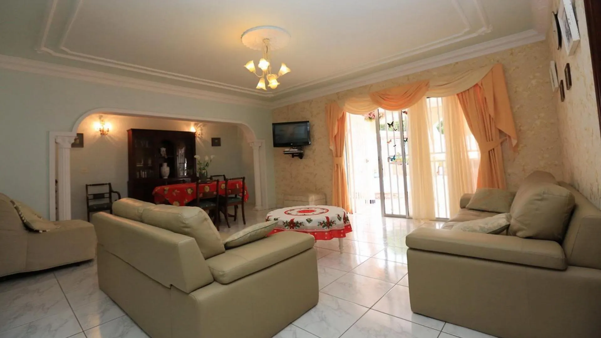 Luxurious Violet Villa Costa Adeje