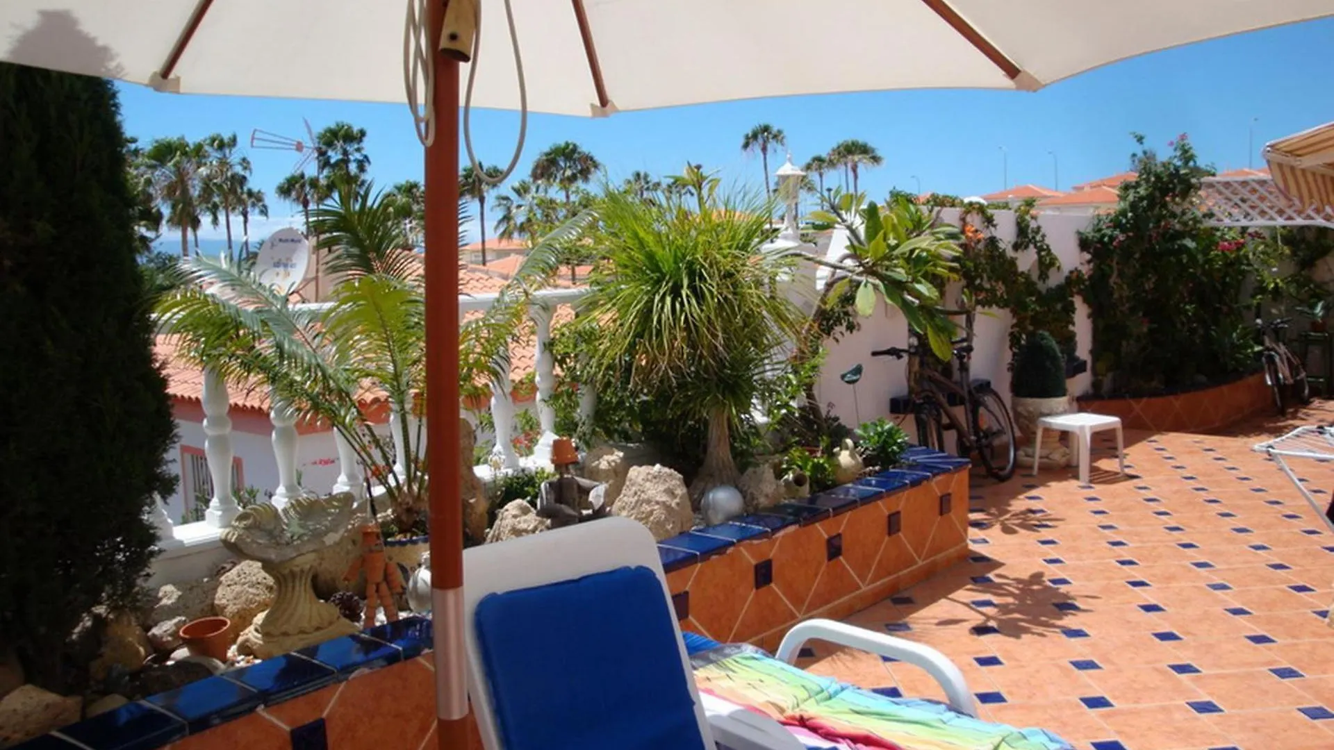 Luxurious Violet Villa Costa Adeje   Costa Adeje (Tenerife)